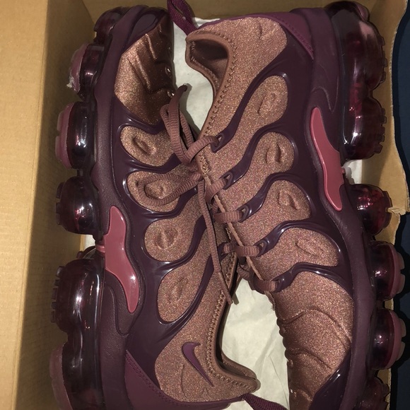 vapormax plus smokey mauve
